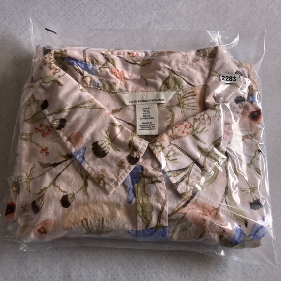 H&M women’s floral linen blend button up shirt - Picture 7 of 7